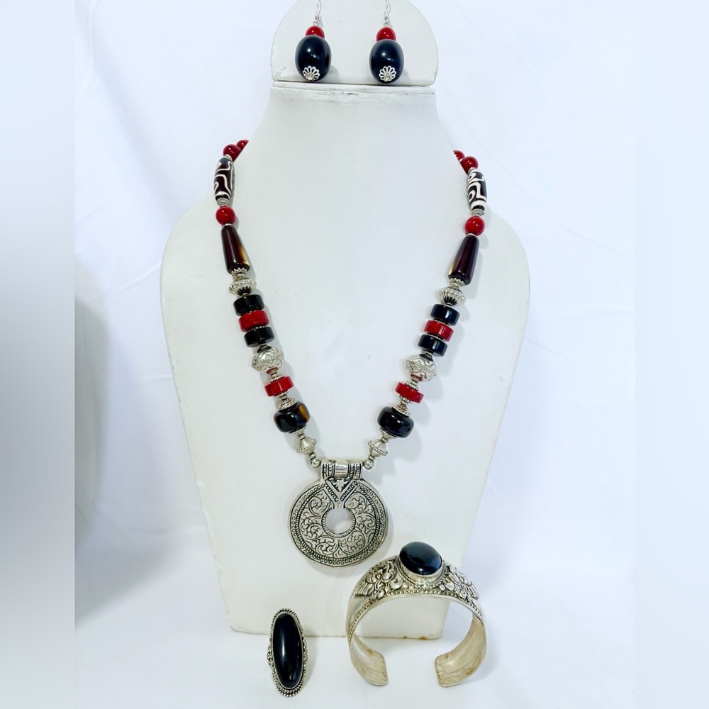 Handmade large metal pendant necklace set